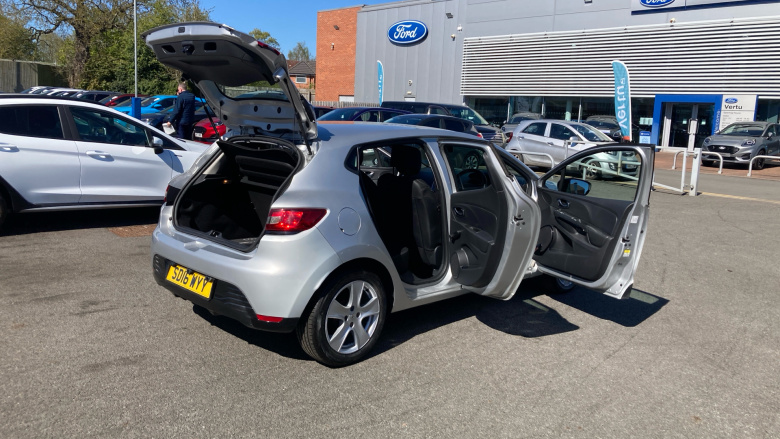 Renault Clio 1.2 16V Dynamique Nav 5dr Petrol Hatchback